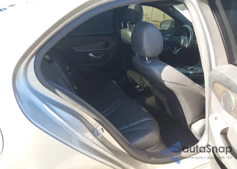 2019 Mercedes-Benz C 300 z USA, uszkodzony, nr VIN 55SWF8DB0KU283019